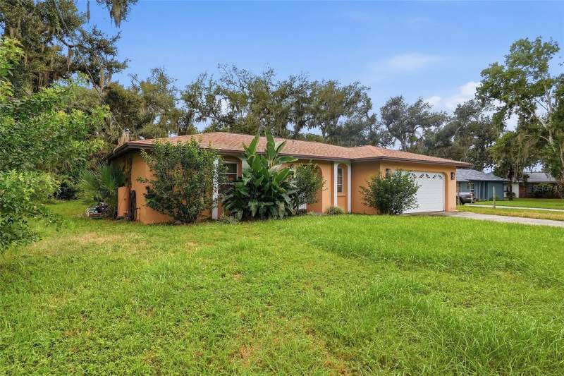 2 bedroom Single Family Residence at 1411 52 Street, Oak Manor, Palmetto — photo 2