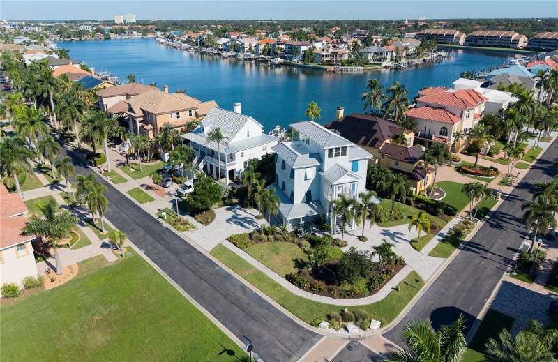 2813 KIPPS COLONY DRIVE home for sale in Kipps Colony Estates At Pasadena Yacht/Country Cl Homes for Sale: Median $2.1M
