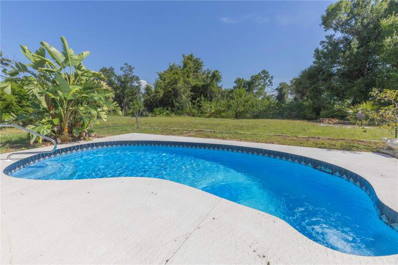 2 bedroom Single Family Residence at 10453 Greenway Avenue, Port Charlotte Sec 064, Englewood — photo 5