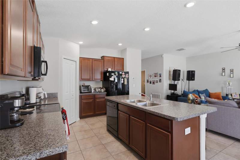 4 bedroom Single Family Residence at 9626 Sage Creek Drive, Belmont North Ph 2C, Ruskin — photo 5
