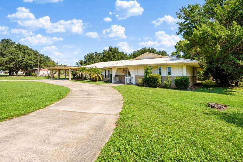 4 bedroom Single Family Residence at 4811 Mac Donald Street, Crooked Lake Park Tr 05, Lake Wales — photo 3