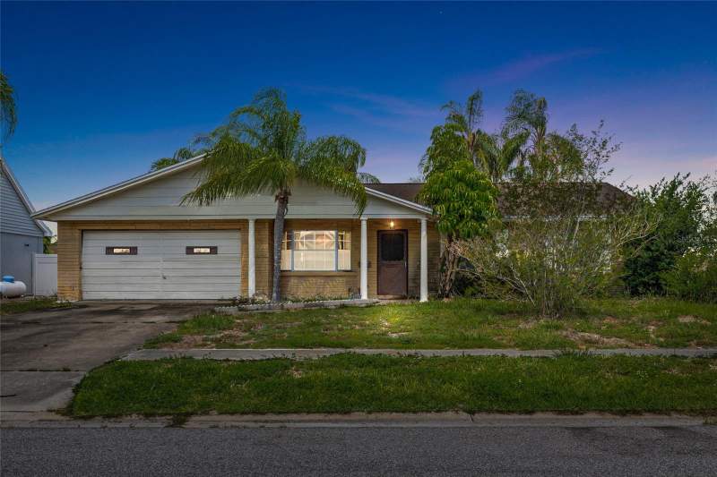 3 bedroom Single Family Residence at 4709 Travertine Drive, Bay Crest Park Unit 18, Tampa — photo 2