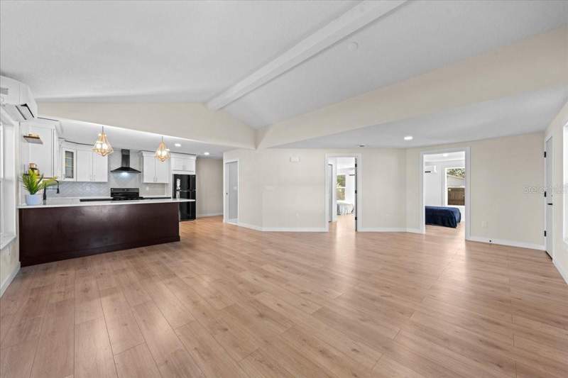 2 bedroom Single Family Residence at 6948 Dartmouth Avenue, Pasadena Terrace, St Petersburg — photo 4
