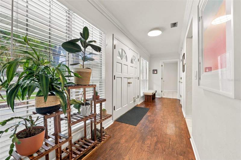4 bedroom Single Family Residence at 2825 NW 27th Terrace, Royal Gardens Ph IV, Gainesville — photo 5