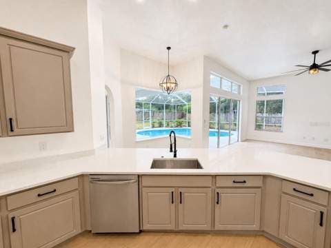 2532 Bellwood Drive, Brandon FL - photo 21 of 45