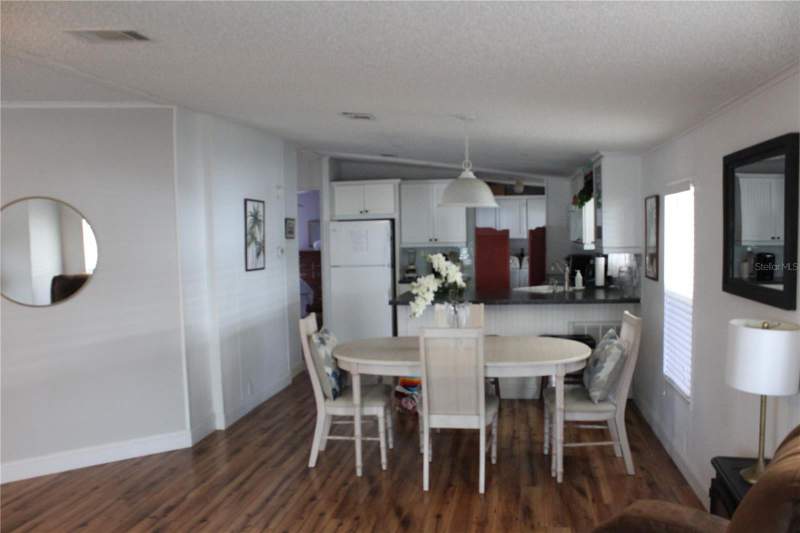 2 bedroom Manufactured Home at 6807 Mount Pleasant Road #51, St Petersburg, St Petersburg — photo 5