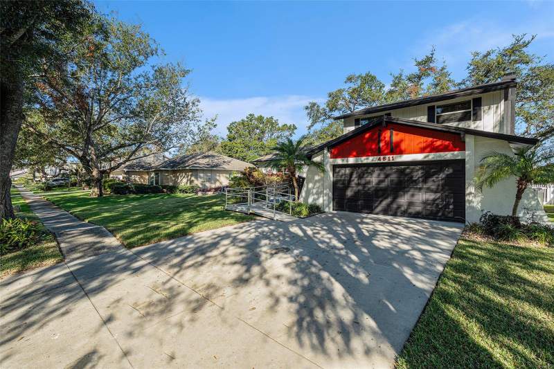 3 bedroom Single Family Residence at 4611 Landscape Drive, Northdale Golf Clb Sec D Un 1, Tampa — photo 4
