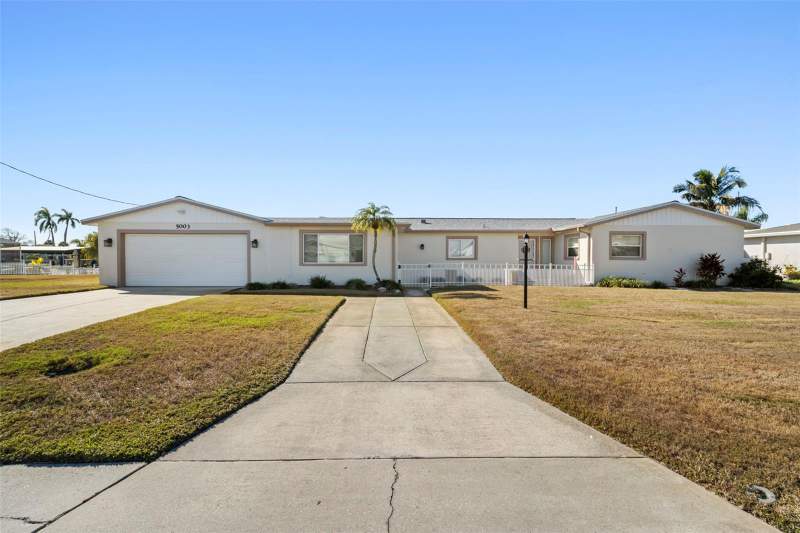 3 bedroom Single Family Residence at 5003 Commonwealth Road, Palmetto Skyway Rep, Palmetto — photo 2