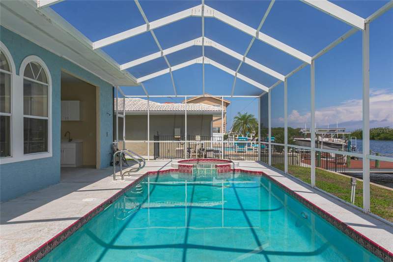 4 bedroom Single Family Residence at 5557 Bowline Bend, Flor A Mar, New Port Richey — photo 4