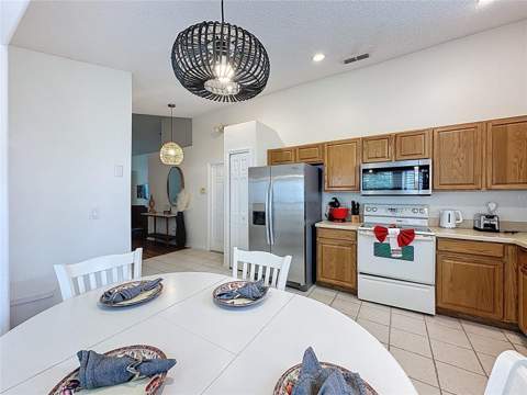 2615 Summer Creek Drive, Kissimmee FL - photo 17 of 50