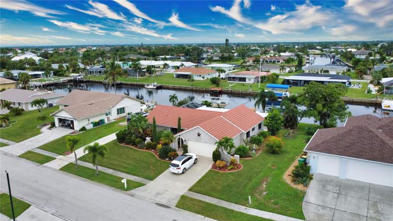 3 bedroom Single Family Residence at 234 Fields Terrace, Port Charlotte Sec 040, Port Charlotte — photo 4