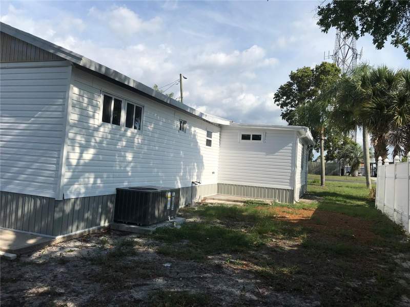 3 bedroom Single Family Residence at 7037 Lofty Drive, Jensen Park Village, Port Richey — photo 3