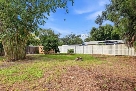 2533 Hawthorne Street, Sarasota FL - photo 11 of 42