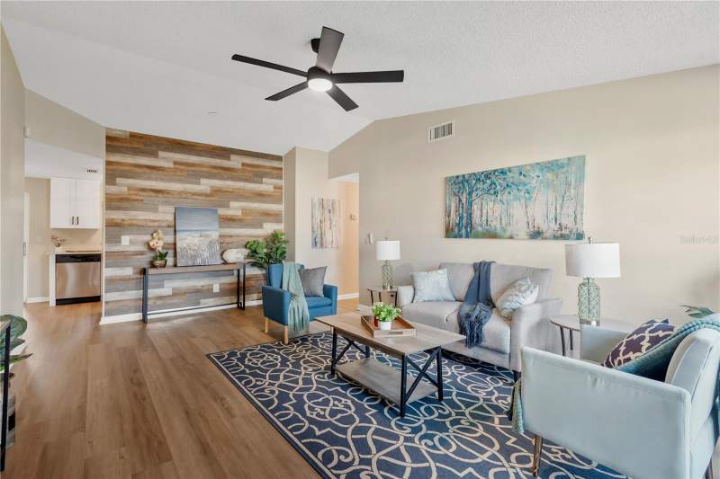 3 bedroom Single Family Residence at 9406 Glenrosa Court, Timberlane Sub Unit 8A, Tampa — photo 3