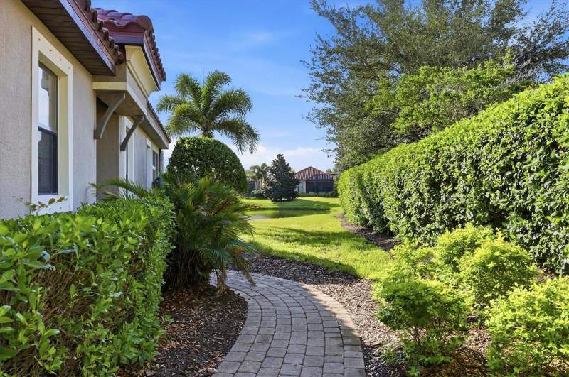 3 bedroom Single Family Residence at 4705 Stafford Court, Artisan Lakes Esplanade Ph II, Palmetto — photo 4