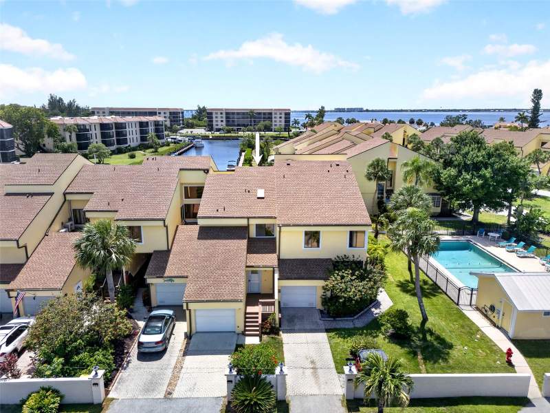 2 bedroom Condominium at 25188 MARION AVENUE #1006, EMERALD POINTE TWNHSE PH 05, PUNTA GORDA — photo 1