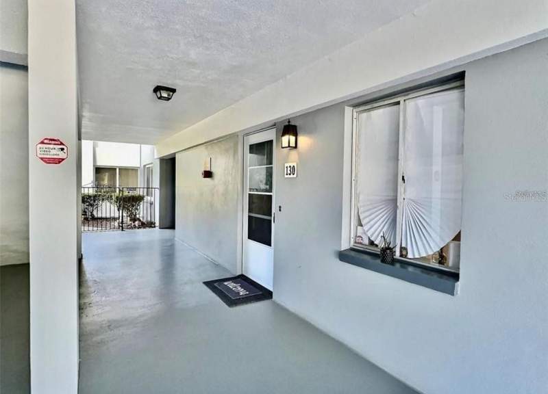 1 bedroom Condominium at 8651 10TH STREET #130, BARCLEY ESTATES, ST PETERSBURG — photo 2