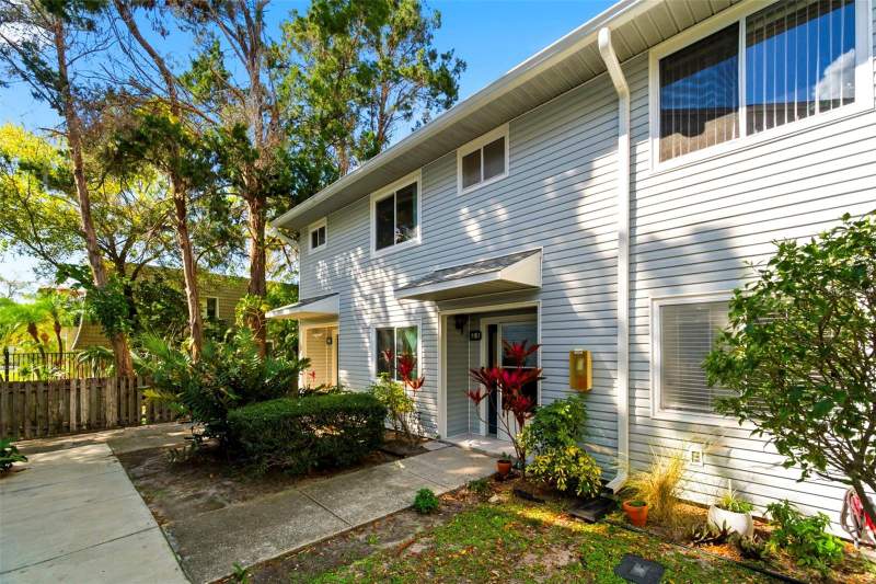 Loch Lomond Estates Condo