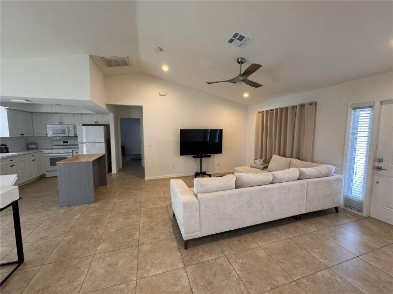 3 bedroom Single Family Residence at 3806 SW 6th Avenue, Cape Coral, Cape Coral — photo 2