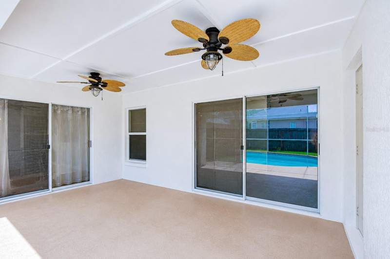 5 bedroom Single Family Residence at 4822 Portobello Circle, Bloomingdale, Valrico — photo 3