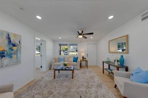 9477 Park Lake Drive, Pinellas Park FL - photo 7 of 57