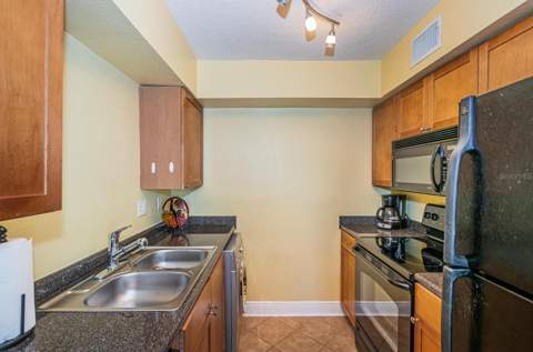 5215 Coquina Key Drive #B, St Petersburg FL - photo 17 of 32