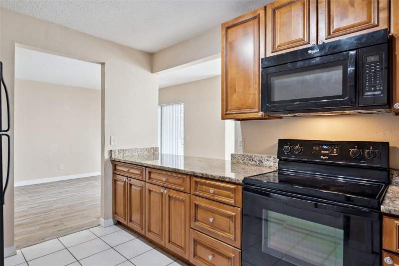 2 bedroom Condominium at 2401 BARLEY CLUB COURT #2, HAWTHORNE VILLAGE, ORLANDO — photo 5