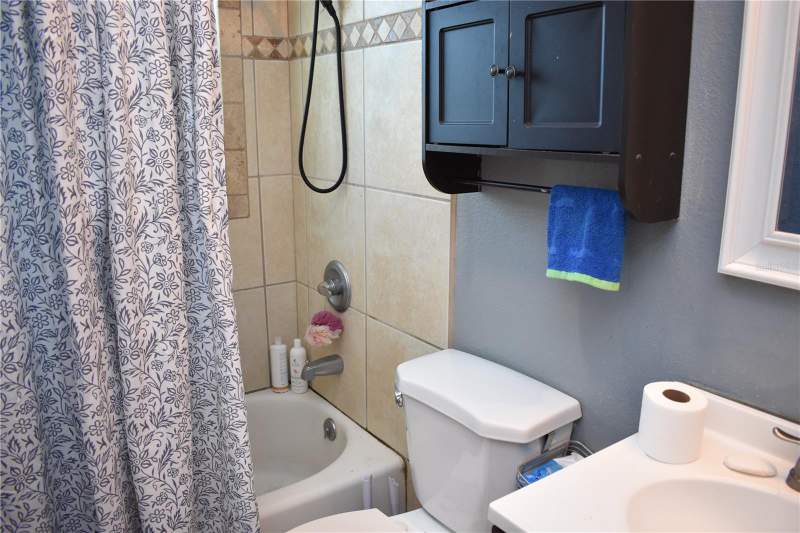 3 bedroom Single Family Residence at 321 45th Street Court, Palmetto Point, Palmetto — photo 2