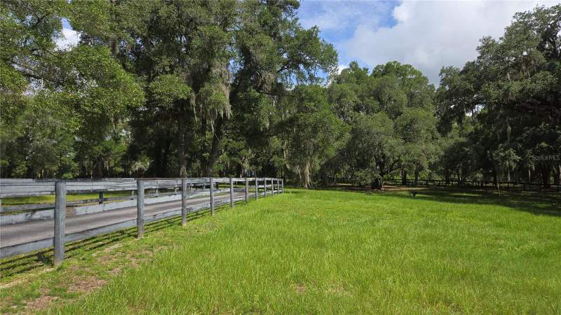 2 bedroom Single Family Residence at 1025 NW 150th Avenue, Unincorporated, Ocala — photo 5