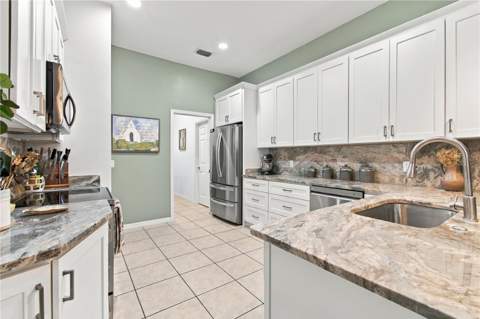 2267 Cross Tee Court, Brooksville FL - photo 7 of 38