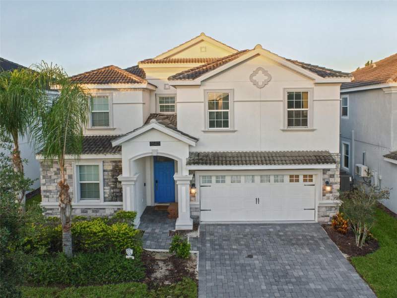 8 bedroom Single Family Residence at 1540 Maidstone Court, Stoneybrook South Tr K, Davenport — photo 2