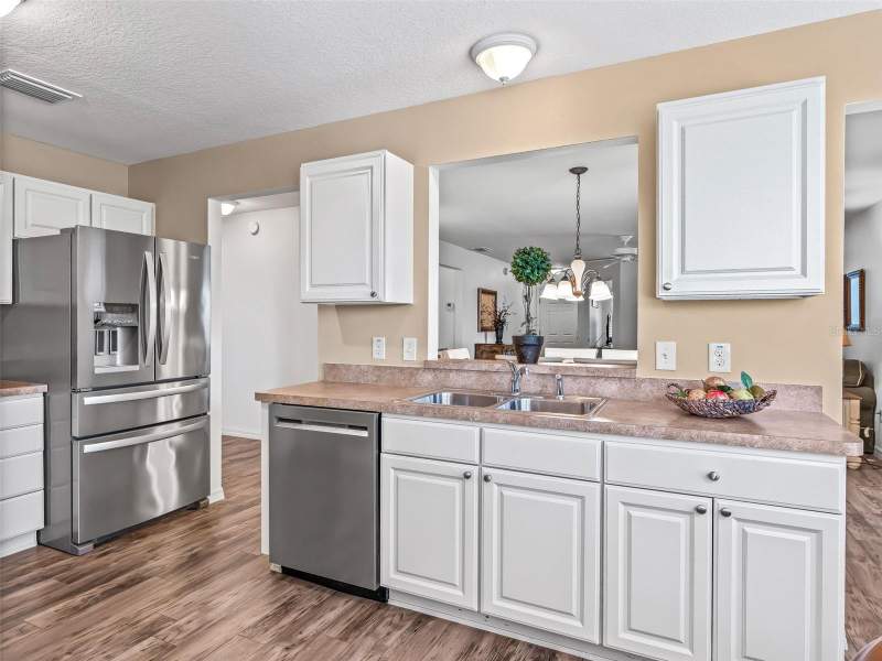 3 bedroom Single Family Residence at 1906 Harston Trail, The Villages, The Villages — photo 3