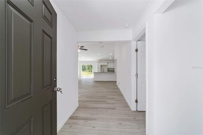 4 bedroom Single Family Residence at 22060 SW Neptune Boulevard, Rainbow Lakes Estate, Dunnellon — photo 4