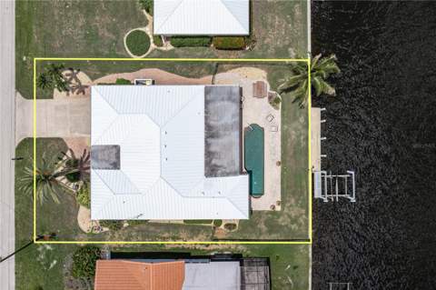 2211 Palm Tree Drive, Punta Gorda FL - photo 13 of 60