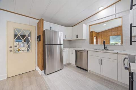 712 Jason Drive, Lady Lake FL - photo 12 of 27