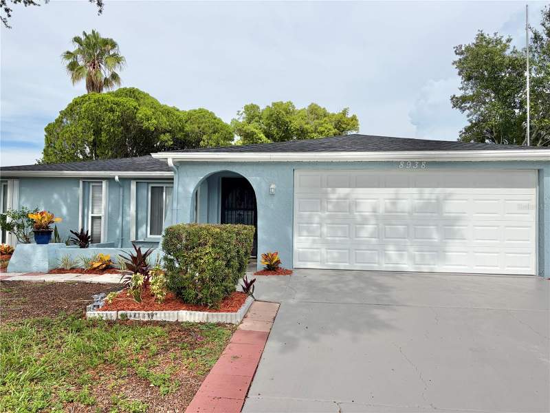 3 bedroom Single Family Residence at 8938 Cochise Lane, Embassy Hills, Port Richey — photo 2