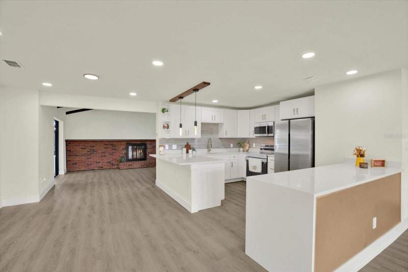 3 bedroom Single Family Residence at 720 Sailfish Drive, Brandon Tradewinds Add, Brandon — photo 5
