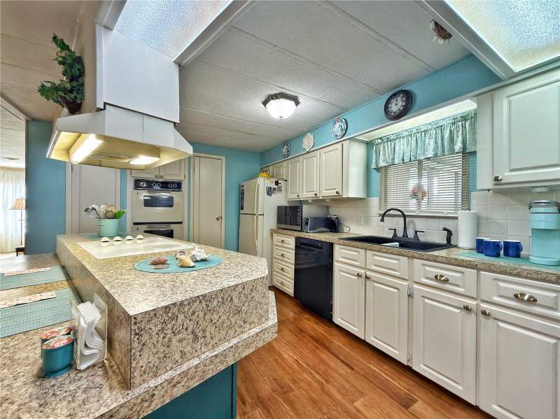 2 bedroom Manufactured Home at 15657 Brookridge Boulevard, Brookridge Comm, Brooksville — photo 4