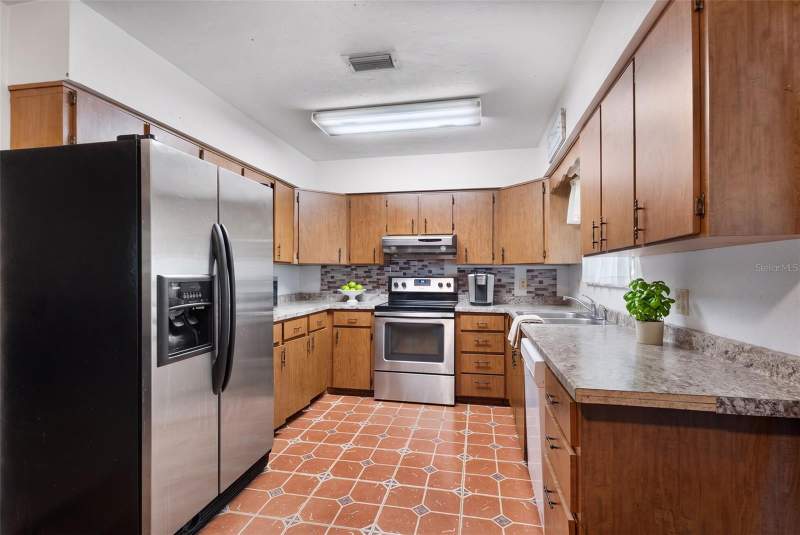 3 bedroom Single Family Residence at 17163 SW 141st Road, Archer, Archer — photo 4