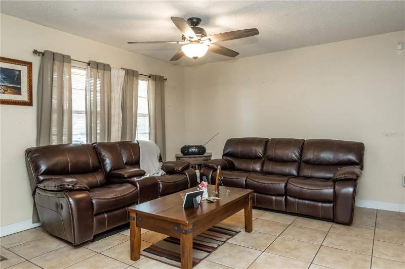 3 bedroom Single Family Residence at 6424 Swallow Hill Drive, Breezewood Ut 4, Orlando — photo 5