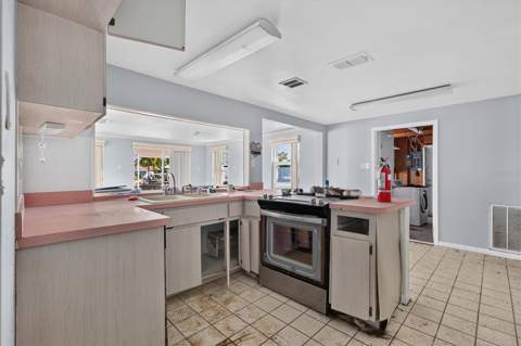 13232 Neptune Drive, Hudson FL - photo 16 of 41