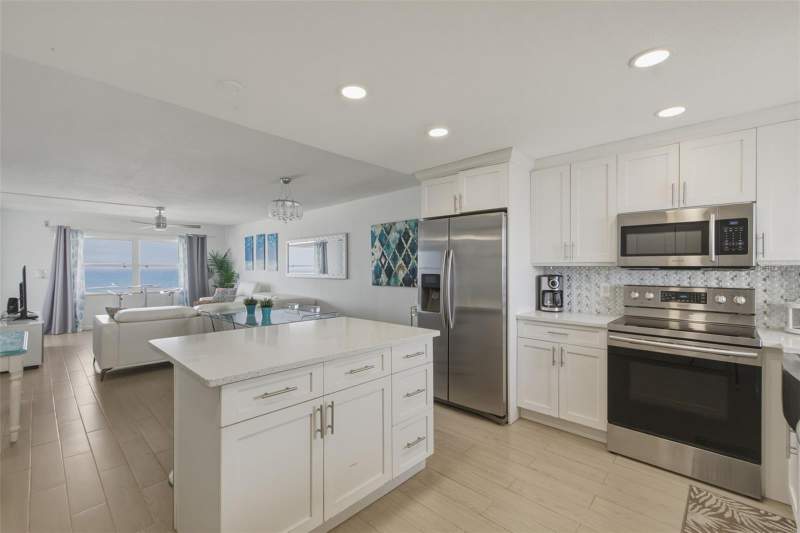 2 bedroom Condominium at 1270 Gulf Boulevard #1202, Harbour Light Towers Condo, Clearwater Beach — photo 3