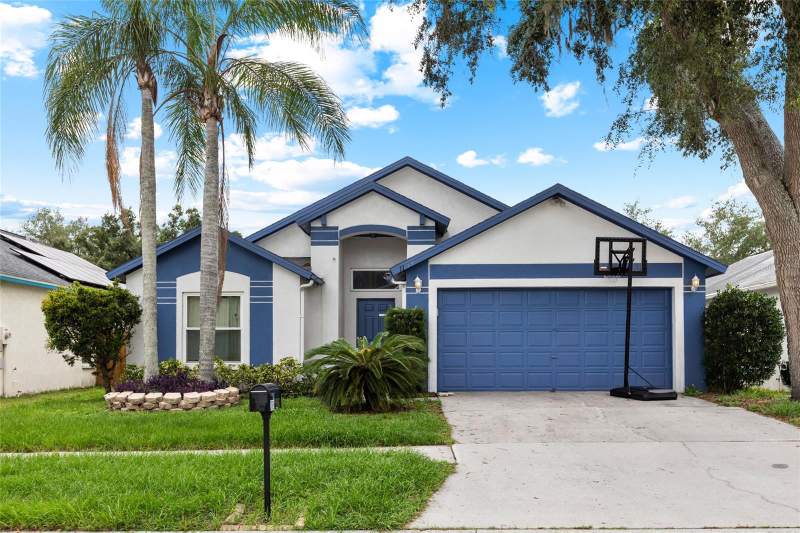 3 bedroom Single Family Residence at 11019 Connacht Way, Lakewood Crest Ph 2, Tampa — photo 2