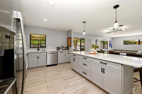 6349 Marlberry Drive, Orlando FL - photo 9 of 44