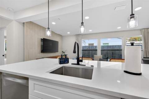 510 79th Avenue, St Pete Beach FL - photo 15 of 37