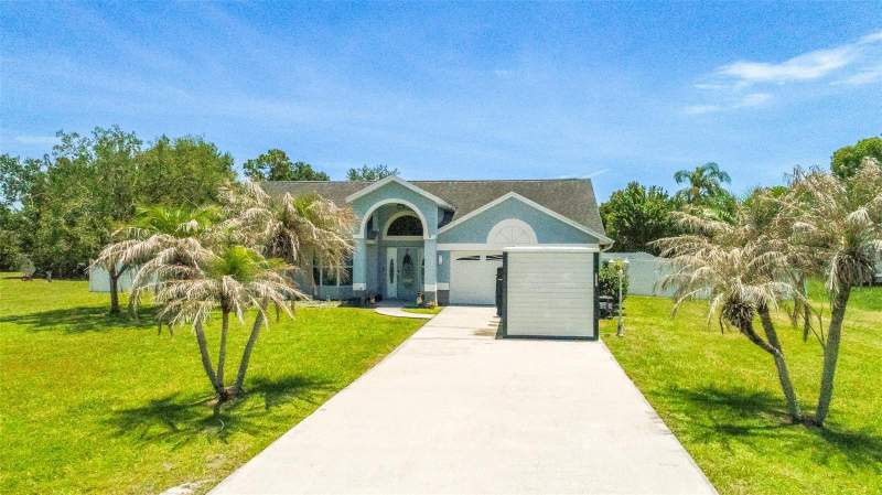 2600 SHORTLEAF home for sale in Pleasant Hill Lakes