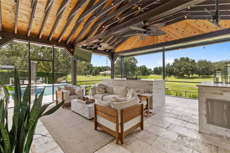 4 bedroom Single Family Residence at 25834 FEATHER RIDGE LANE, HEATHROW COUNTRY ESTATE, SORRENTO — photo 4
