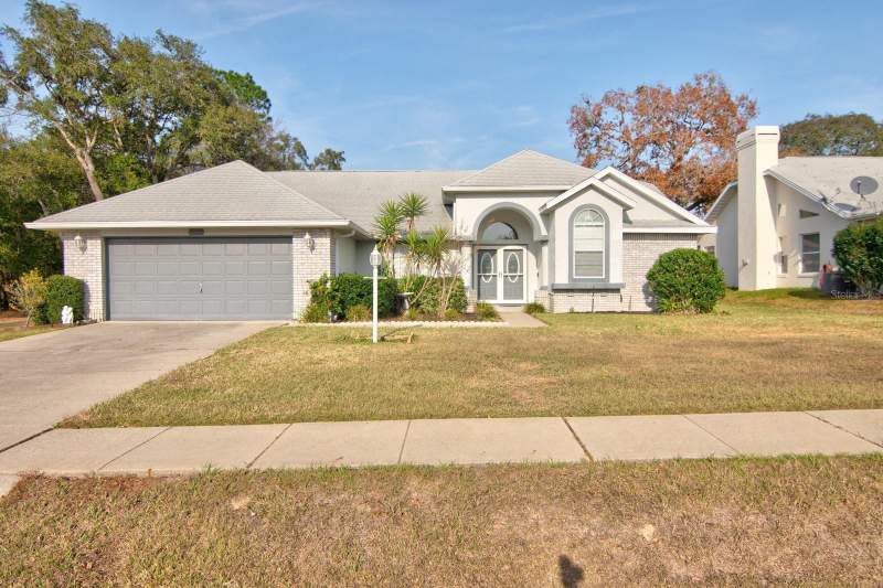3 bedroom Single Family Residence at 119 W FOREST OAK PLACE, OAK RIDGE PHASE TWO, BEVERLY HILLS — photo 1