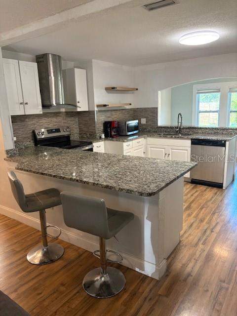 3 bedroom Single Family Residence at 4035 14th Avenue, Salehs W B Resub, St Petersburg — photo 4