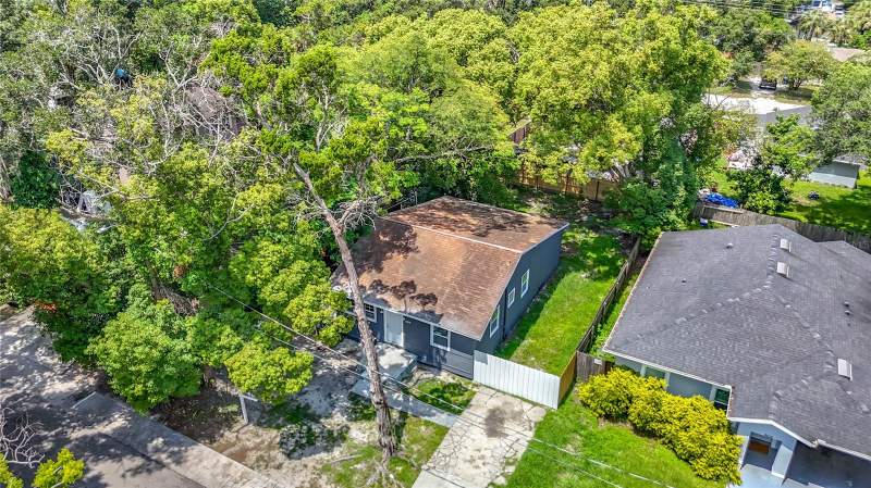 4 bedroom Single Family Residence at 8010 N 13th Street, Sulphur Spgs Add, Tampa — photo 2